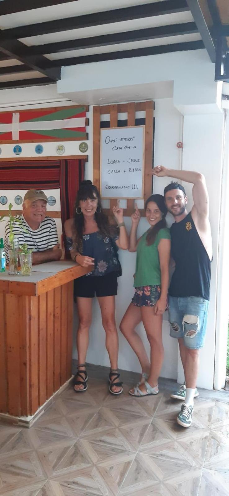 Casa Mia Inn Dauis Bagian luar foto