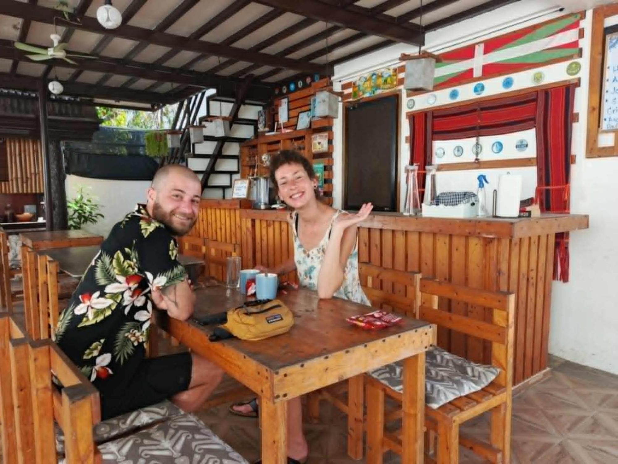 Casa Mia Inn Dauis Bagian luar foto
